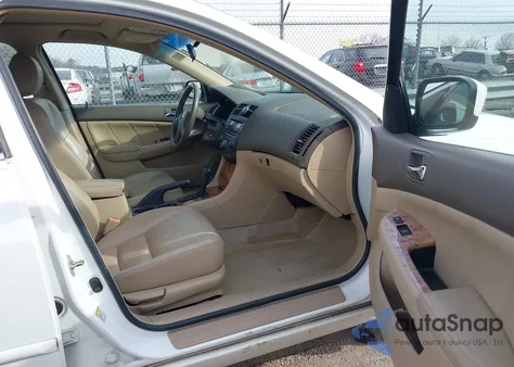 2005 Honda Accord 2.4 Ex z USA, uszkodzony, nr VIN 1HGCM56855A005399